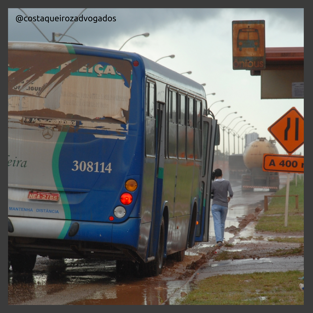 Leia mais sobre o artigo Empresa de transportes deve indenizar passageira que quebrou braço em ônibus